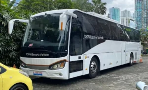 Gambar keunggulan Higer KLQ6121ZAEV yang sedang terparkir