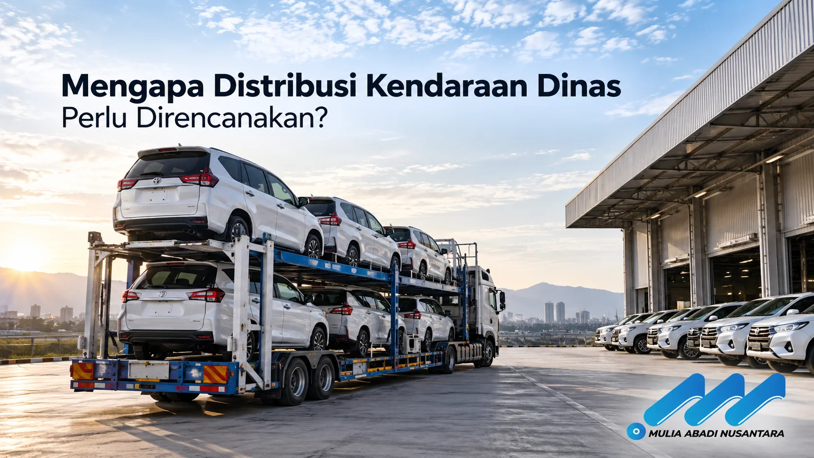 Kendaraan dinas dalam proses distribusi menggunakan truk pengangkut untuk pengiriman yang aman dan terencana.